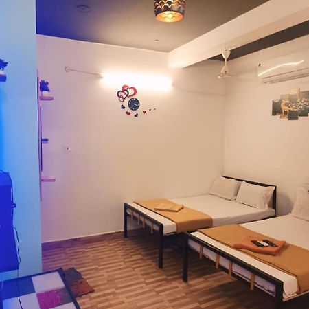 Seasons Four Guest House Pondicherry Exterior foto